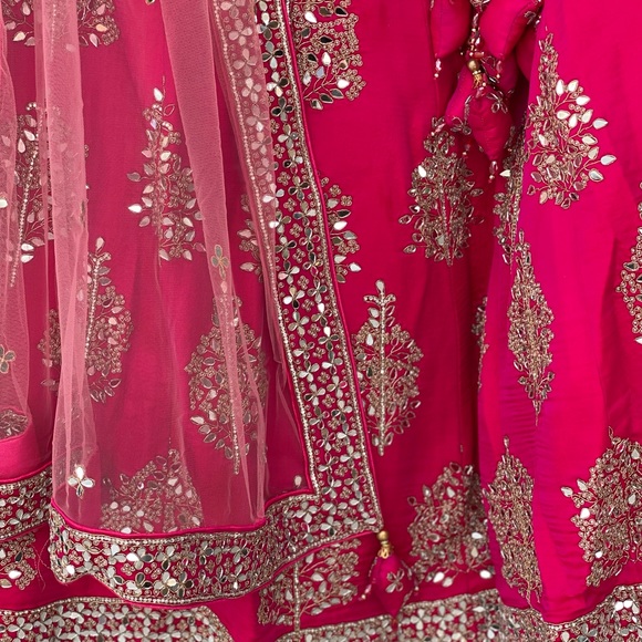 Beautiful pure silk lehnga, choli with real mirrorwork and embroidery. - Picture 7 of 7